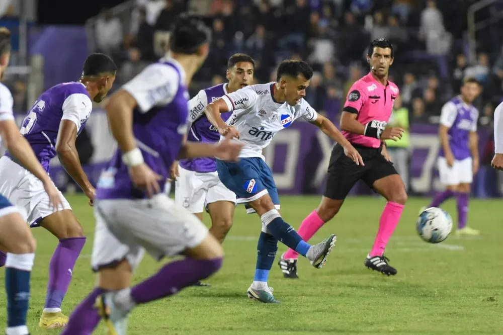 Nacional recibe a Defensor