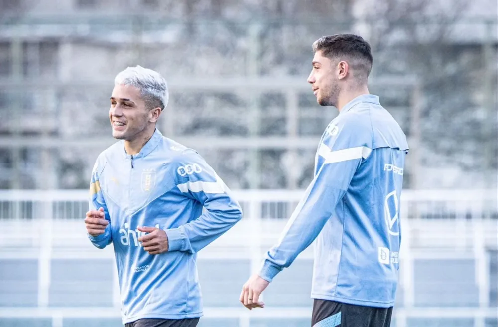 Diego Hernández junto a Federico Valverde en su reciente citación a la celeste mayor