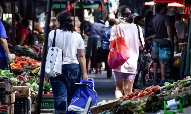 En línea con pronósticos, la inflación se aceleró y cerró el año a abril en 10,9%