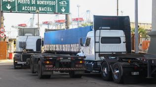 Camiones en el puerto de Montevideo. Foto: FocoUy