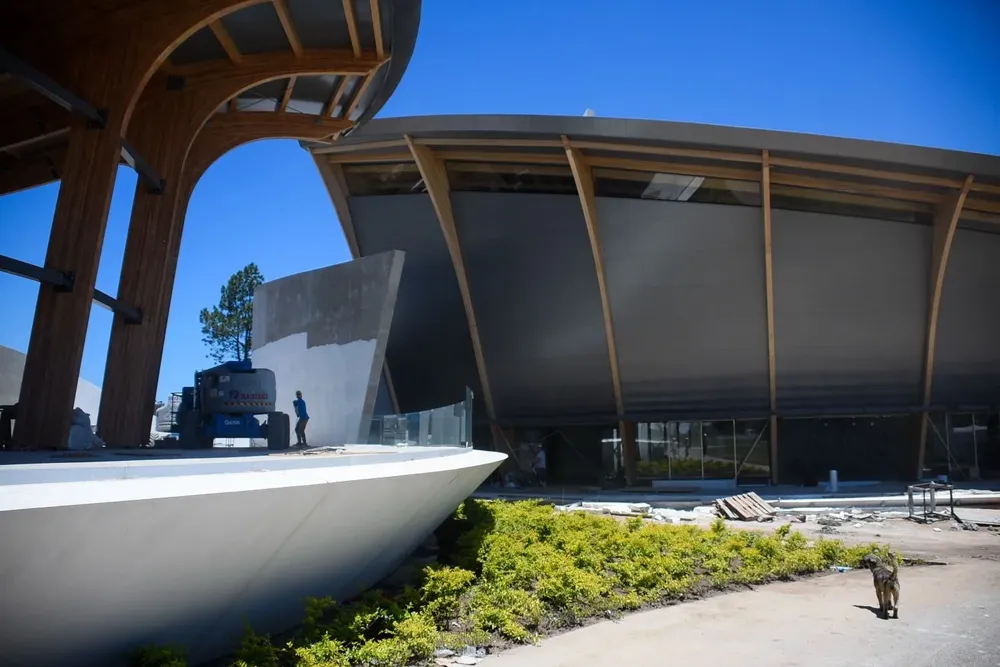 Artista Pablo Atchugarry