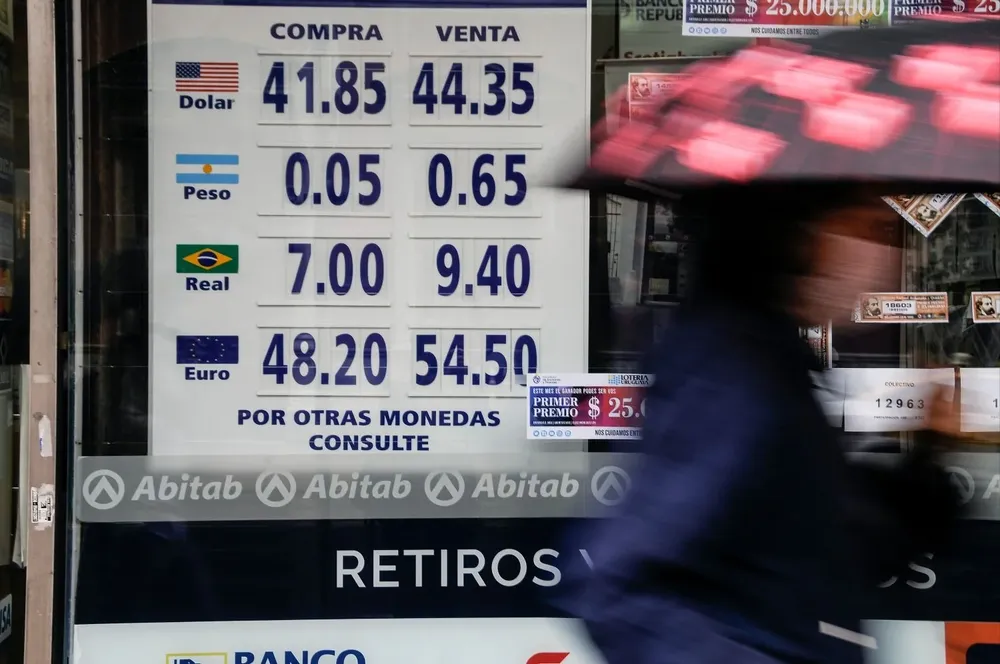 La moneda estadounidense arrastra una racha bajista de cinco semanas.