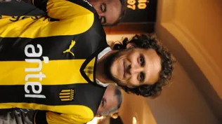 Diego Forlán fue presentado en Peñarol