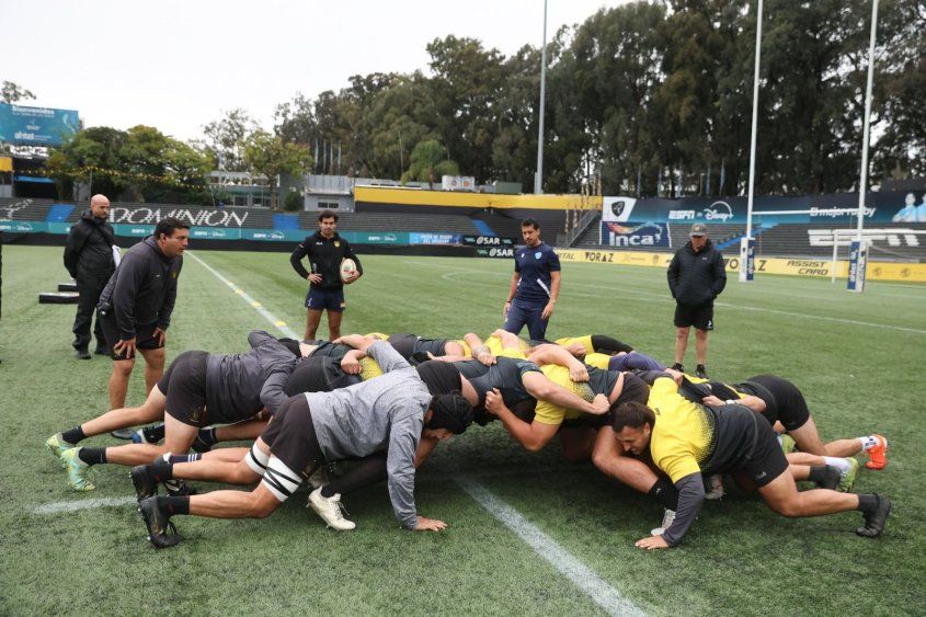 Entrenamiento de Peñarol con Warren Gatland Entrenamiento de Peñarol con Warren Gatland
