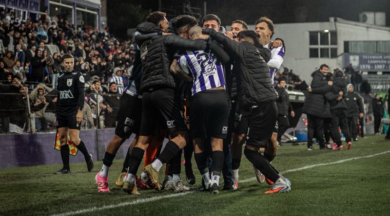 Fénix vs Oriental de La Paz por la final del Torneo Competencia EN VIVO: Carlos Canobbio y Darío Flores confirmaron sus equipos para la definición