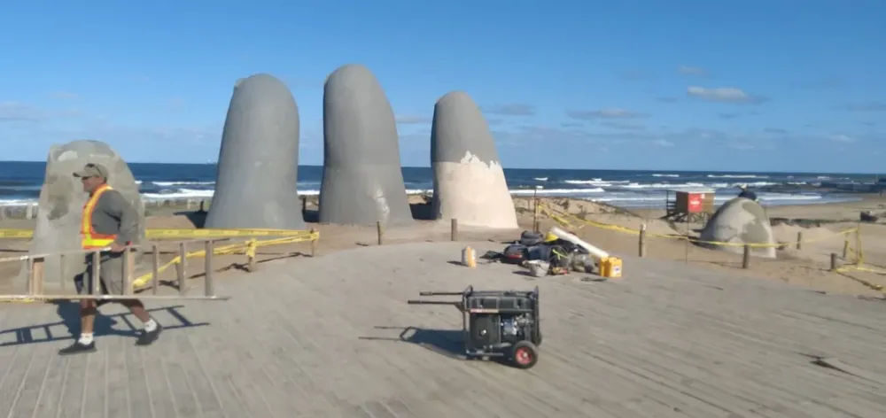 Se restauran los Dedos de Punta del Este