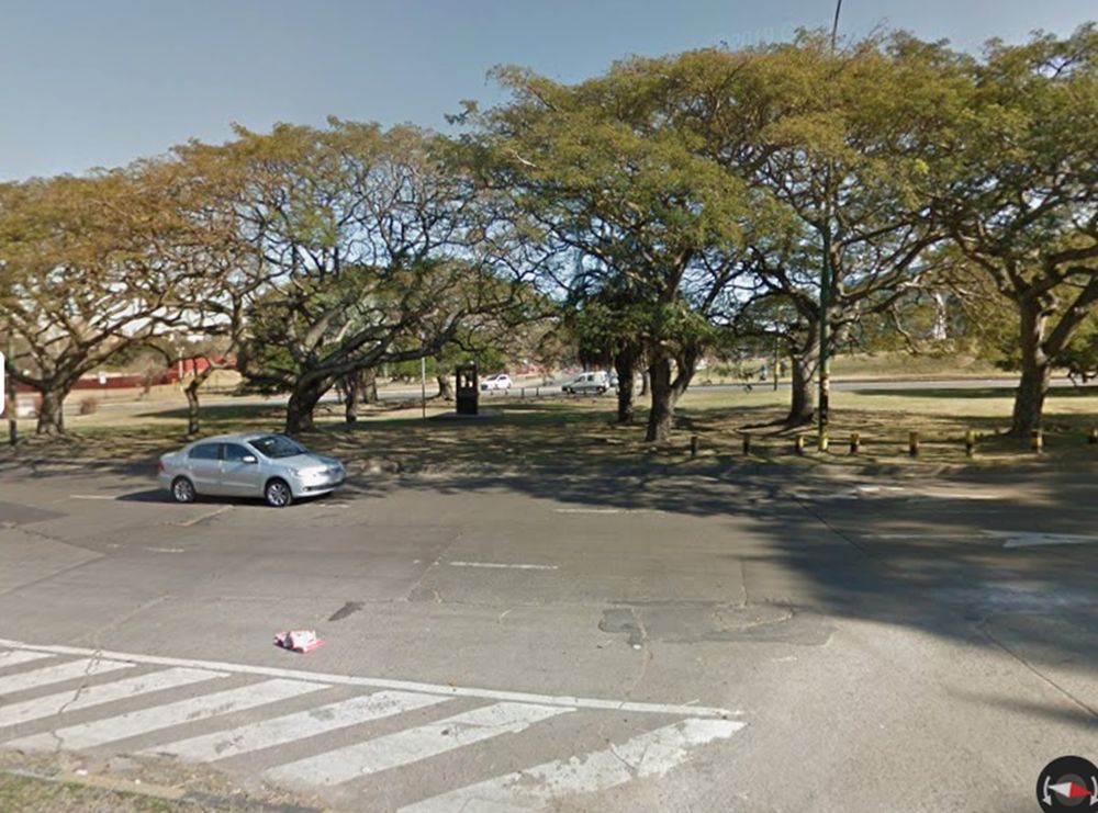 La plaza donde está instalado el busto en honor a Pierre de Coubertin