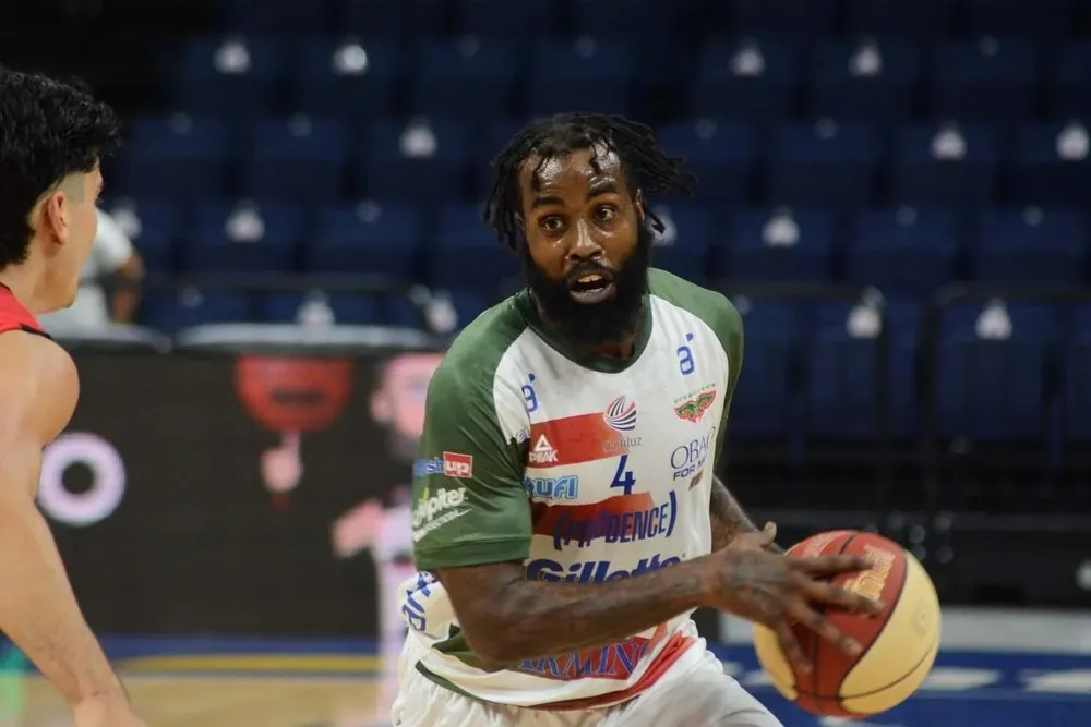 Dwayne Davis, bestial partido, la figura
