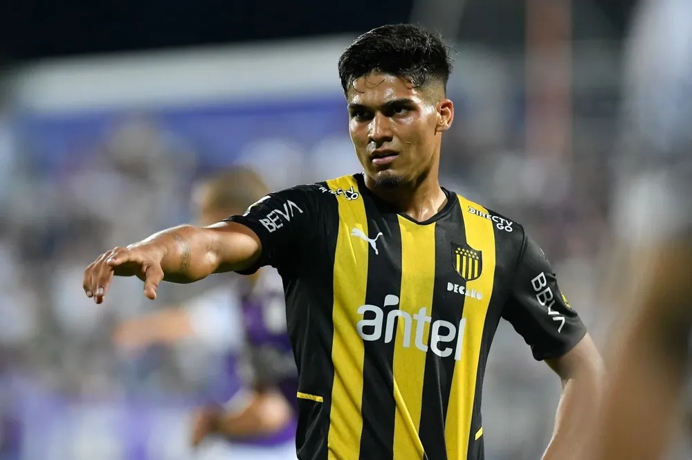 Matías Arezo es la carta de gol de Peñarol