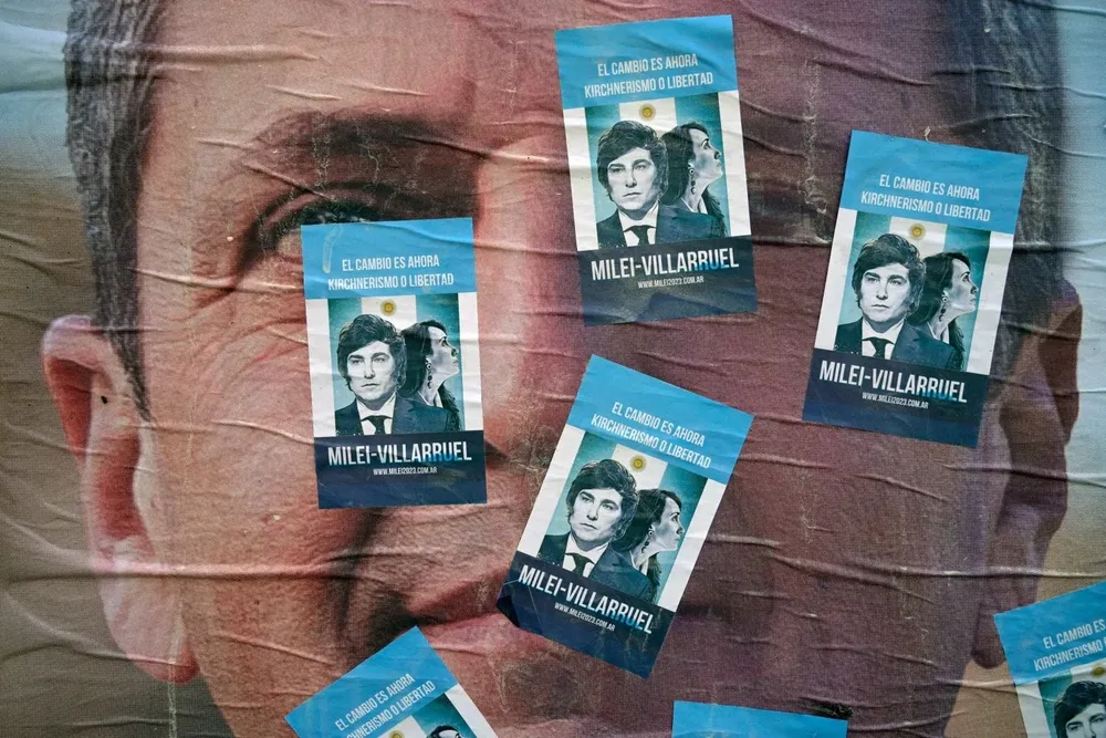 Sergio Massa y Javier Milei disputan el balotaje este domingo