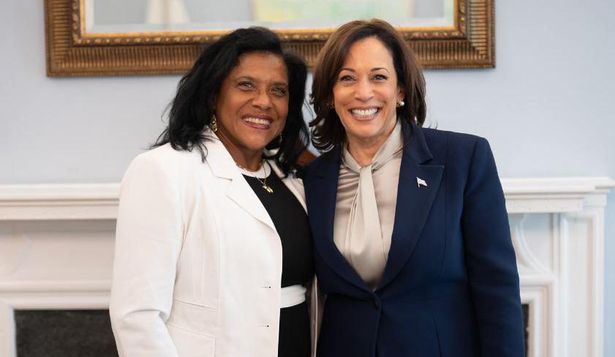 Wanda Kagan y Kamala Harris fueron las mejores amigas cuando estudiaban en la Escuela Secundaria Westmount, en Montreal, Canadá.