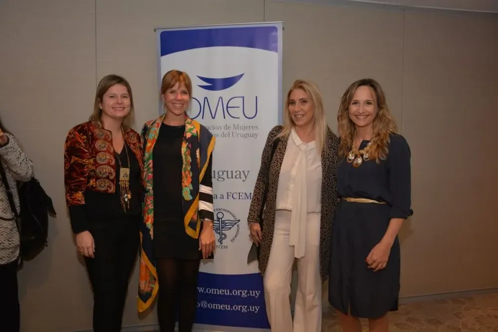 Andrea Bellolio, Xiména Torres, Elena Tejeira y Laura Raffo