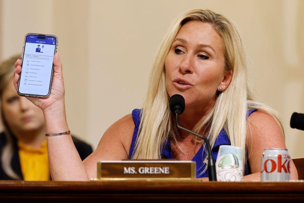 Miembros del partido republicano, como la representante Marjorie Taylor-Greene, han criticado el uso que el gobierno de Biden le dio a la app.