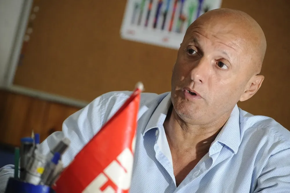 “Afirmaciones hechas al viento, sin ningún papel firmado, no es serio”, reclamó Bermúdez a Salinas