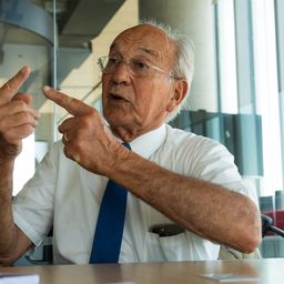 Un niño dado en adopción al primero que lo pida tiene menos daño que el que le hace el INAU