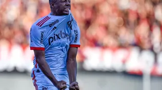 Nicolás De la Cruz celebra su golazo para Flamengo en la visita a Atlético Goianiense