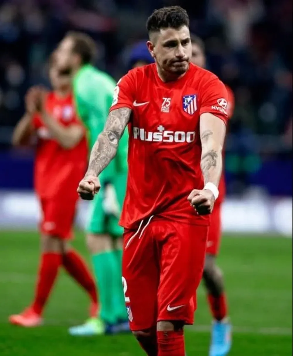 José María Giménez celebra la victoria de atrás de Atlético de Madrid sobre Valencia por 3-2