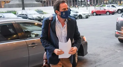 El ministro de Turismo, Germán Cardoso, llega a una reunión del Consejo de Ministros. Foto archivo.