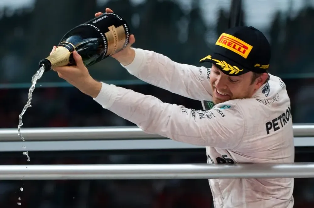 Nico Rosberg festejó otra vez en China y se despega en el campeonato