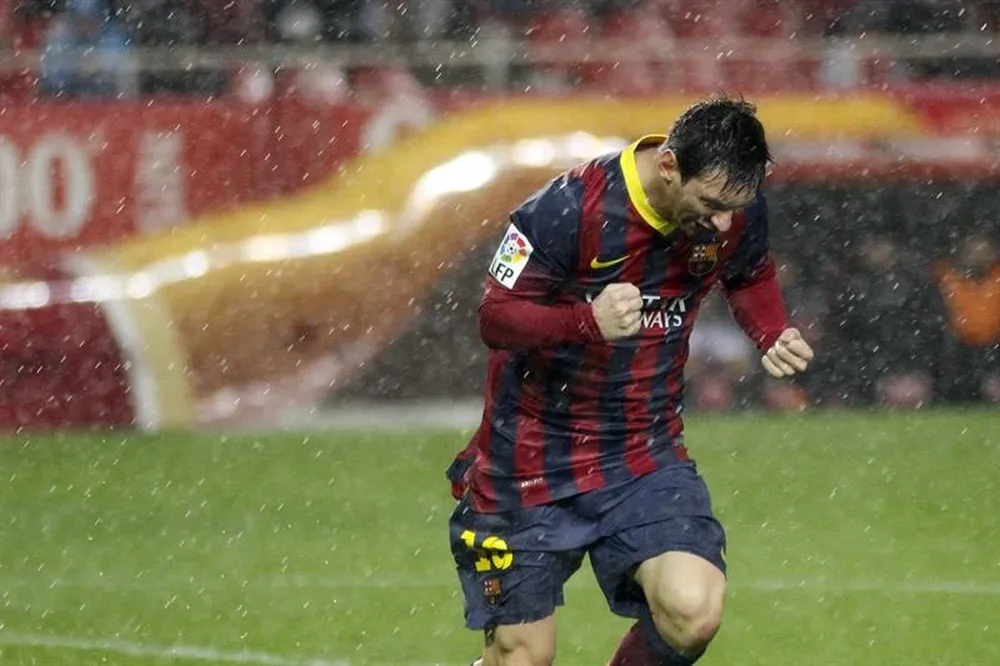 Con todo. Así gritó Messi uno de sus goles en Sevilla