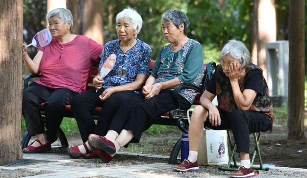 No se permitirá jubilarse antes de la edad legal, ya que China se enfrenta a una población decreciente y envejecida.