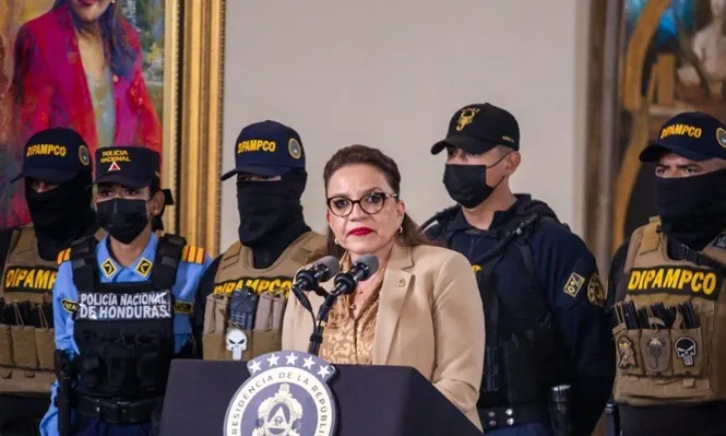 La presidenta anuncia una dura intervención de las cárceles tras motines del sábado