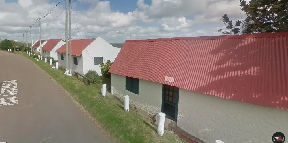 Las casas sobre la costa en Punta Colorada