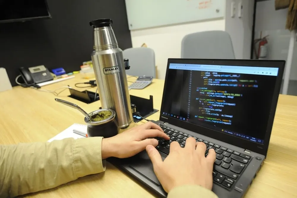 En 2021 se recibieron 100 personas de ingenieros en Computación, la carrera con más demanda en el sector de las TICs, según la CUTI.