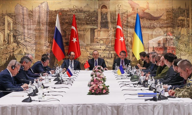 La reunión en Estambul entre las delegaciones de Rusia y Ucrania