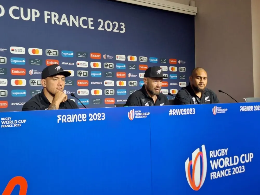 Codie Taylor, Greg Feek y Ofa Tuungafasi