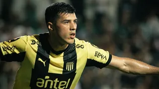Segueira anotó los dos goles de Peñarol