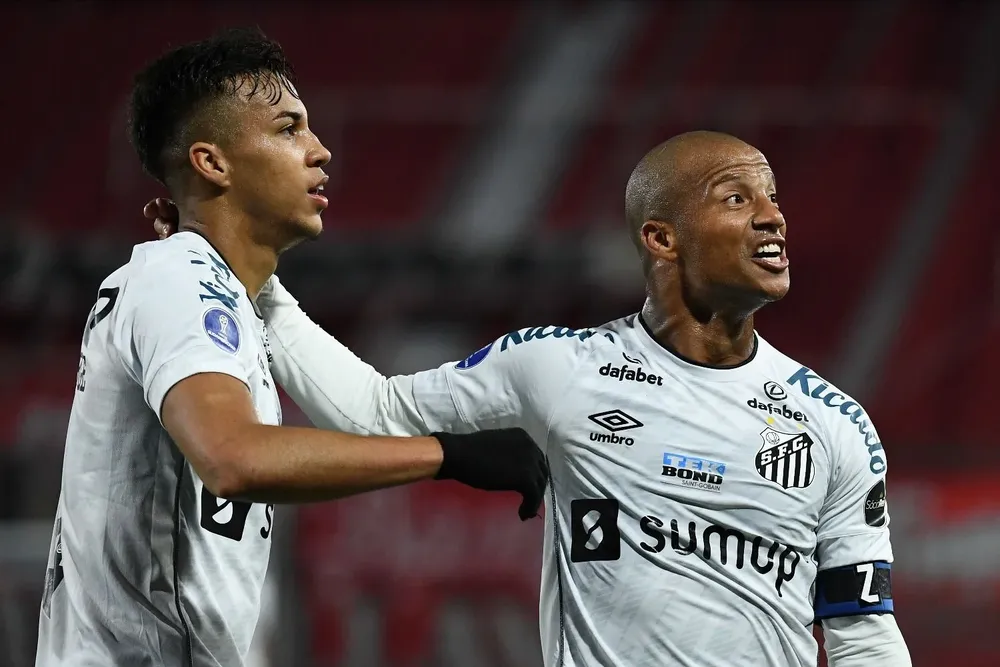 Carlos Sánchez sigue de festejo