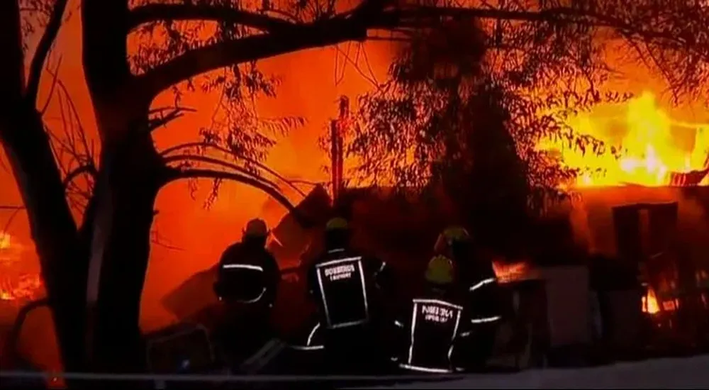 Incendio en aserradero de Piedras Blancas