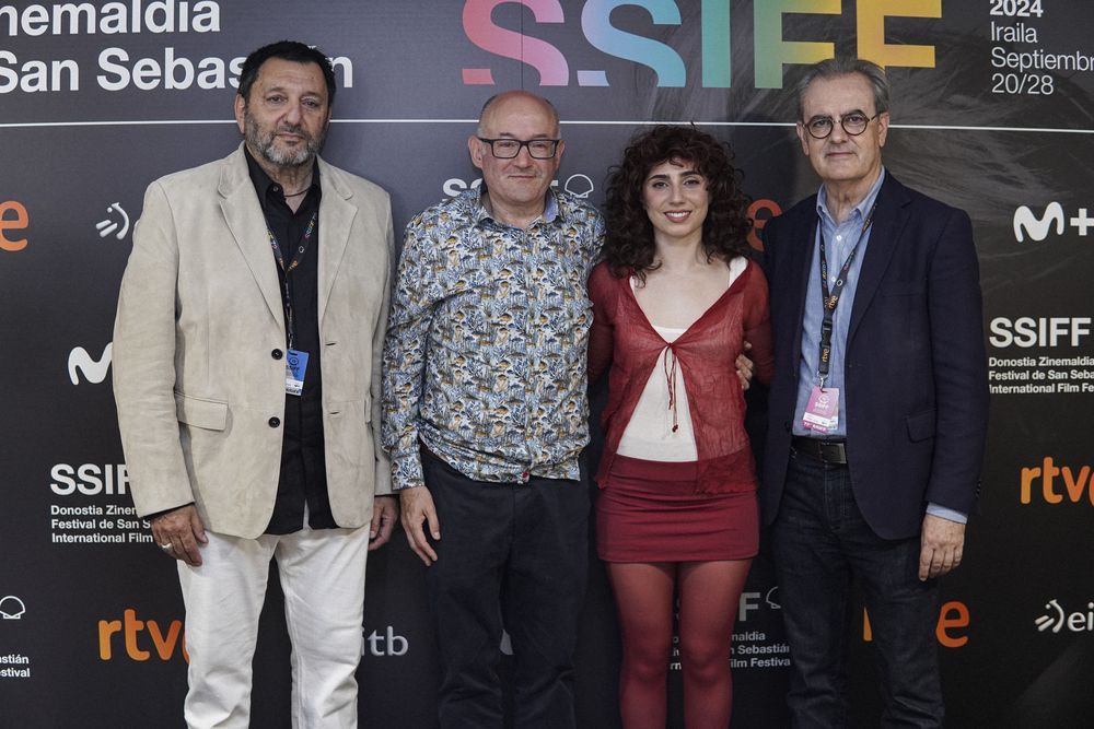 Gabriel Hochbaum, Zoe Hochbaum, Jose Luis Rebordinos y Juan Antonio Vigar (presidente del Festival de Cine de Málaga).