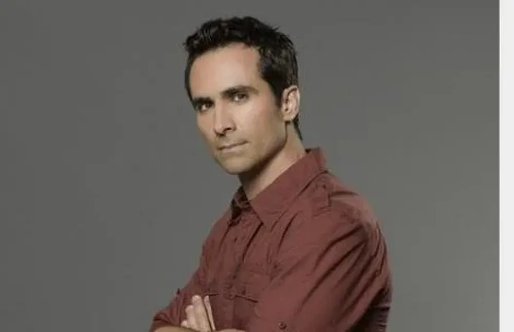 Néstor Carbonell, es Richard Alpert en Lost