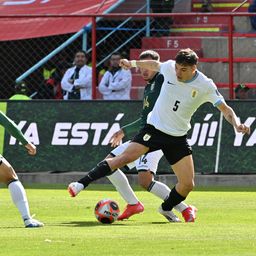 Manuel Ugarte de Uruguay ante Gabriel Villamil de Bolivia por Eliminatorias