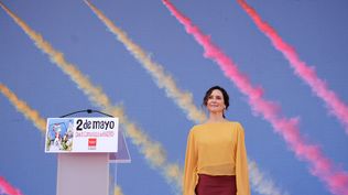 Isabel Díaz Ayuso, presidenta de la Comunidad de Madrid, encabeza el acto por el 2 de mayo.