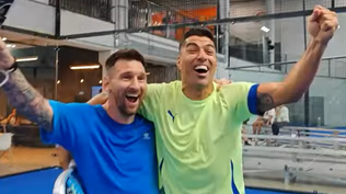 Lionel Messi y Luis Suárez ganaron al pádel y se mostraron muy felices
