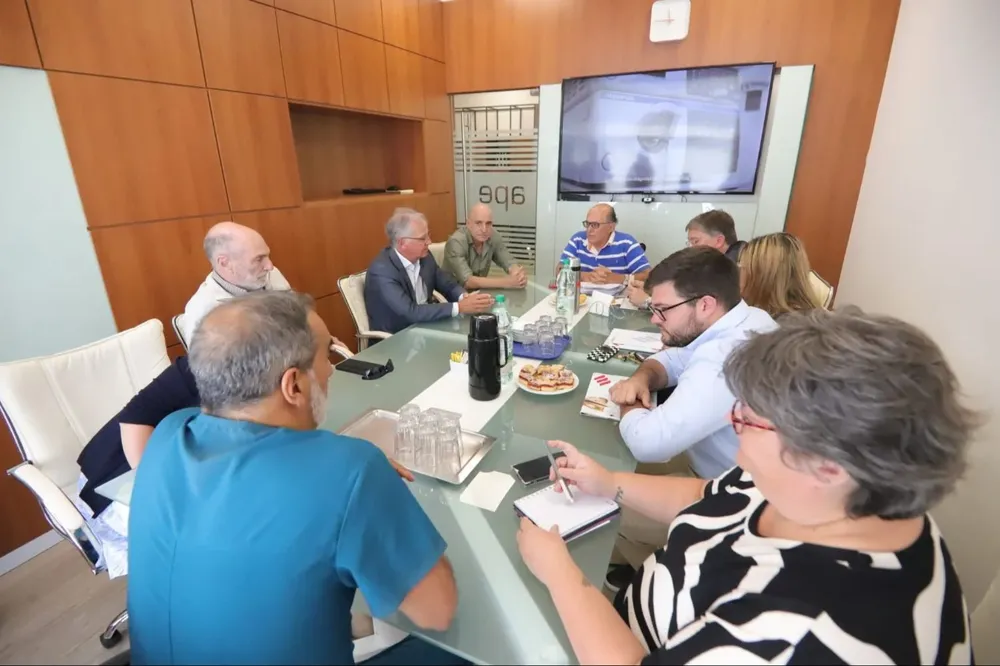 Reunión entre autoridades de Casmu y SMU por despido de Álvaro Niggemeyer