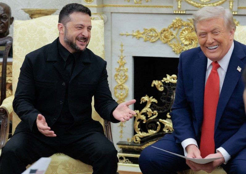 Zelensky le hizo caso a Trump y fue de traje a la Casa Blanca