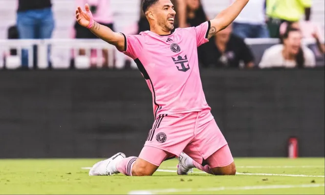 El festejo de Luis Suárez