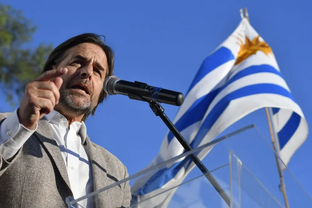 El presidente durante la inauguración del Hospital del Cerro. Archivo