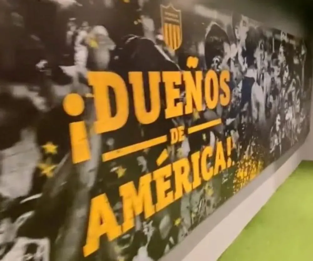 El vestuario que utilizará Peñarol en el Estadio Centenario en la final de la Copa Intercontinental sub 20