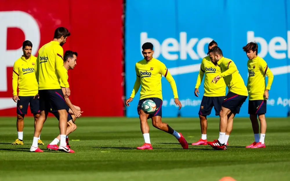 Suárez y Araújo en los entrenamientos grupales de Barcelona