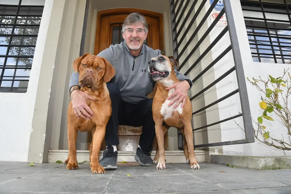 Adolfo Barán en su casa y bien custodiado