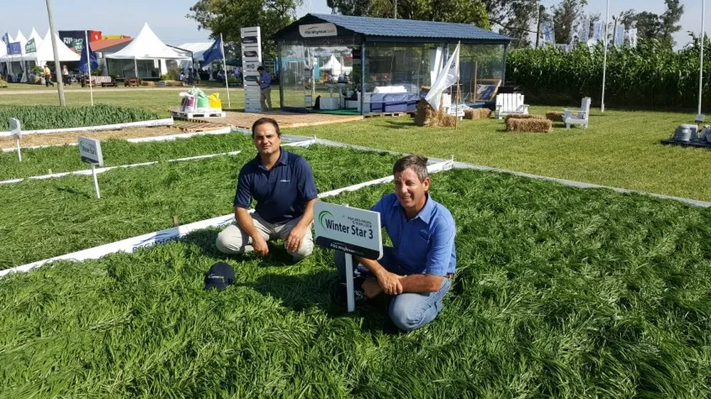 José García, gerente comercial de la compañía y el gerente de investigación y desarrollo, Juan Díaz