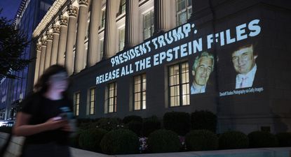 Reclaman a Donald Trump liberar todos los archivos del Caso Epstein.