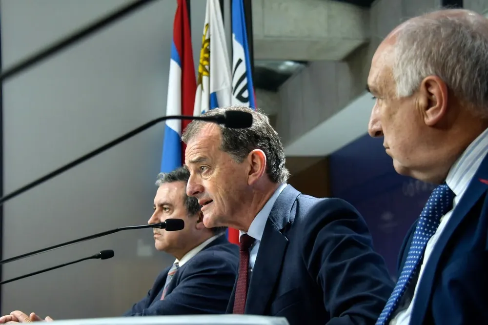 Guido Manini Ríos en una conferencia de prensa. Foto de archivo
