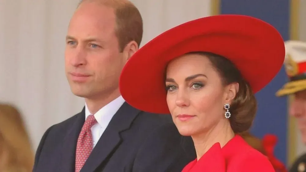 El príncipe William se ausentó en una ceremonia a la que iba a asistir y eso generó especulaciones.