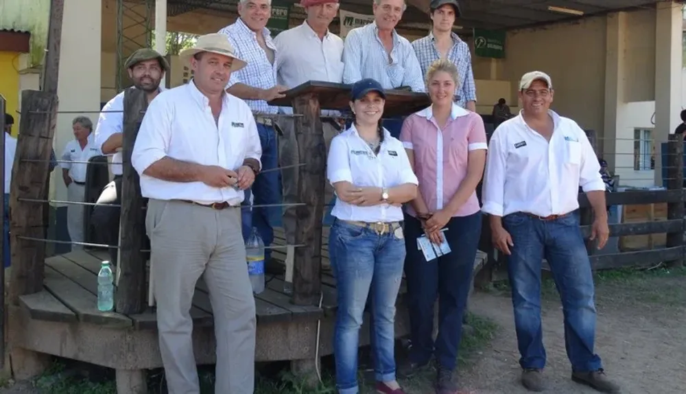 Integrantes de las cabañas y los escritorios en la Rural de Tacuarembó